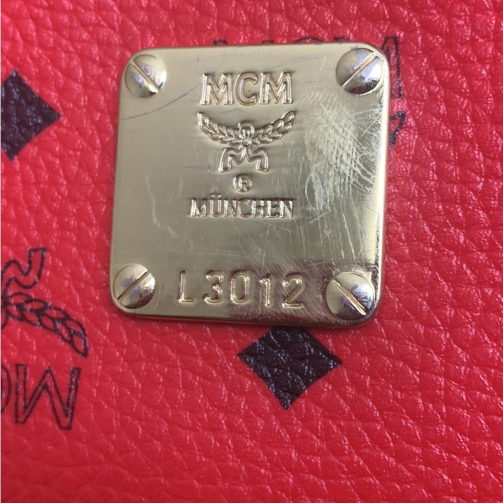 Mcm book bag located in IL can pick up